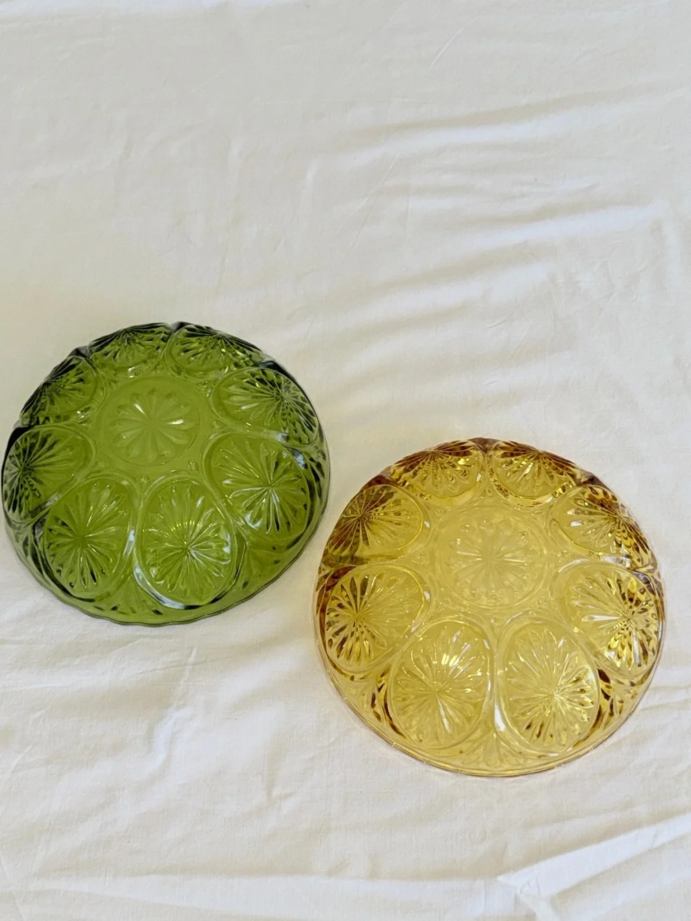 Vintage Anchor Hocking Medallion Glass Bowls Avocado Green & Amber Gold Set of 2